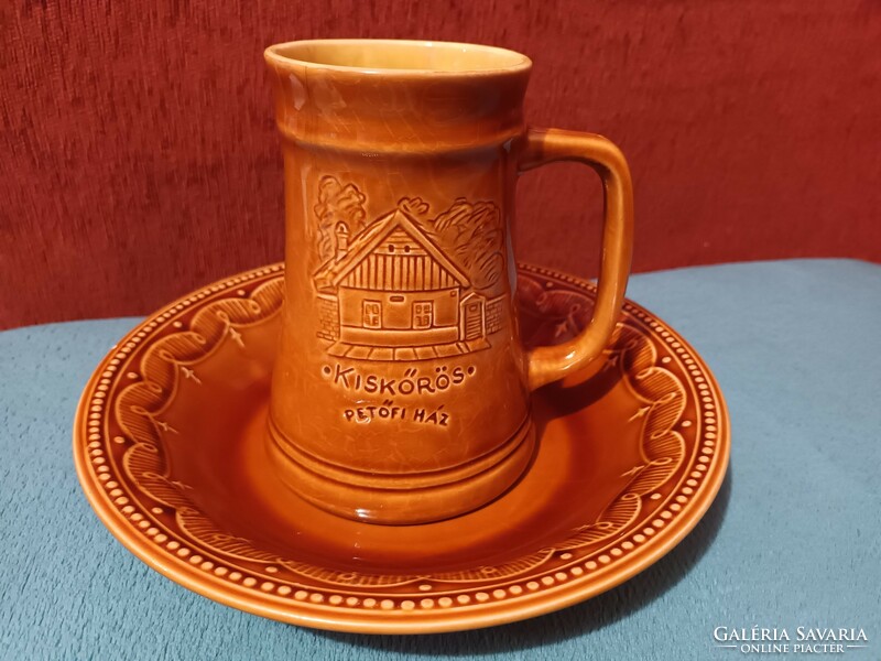 Granite - petőfi house with small bark visible jug + deep plate with pearl edge in one