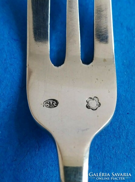 Silver cookie fork with cutting edge, 4 pieces English style