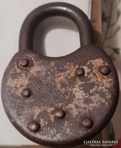 Vintage bn riveted padlock with key