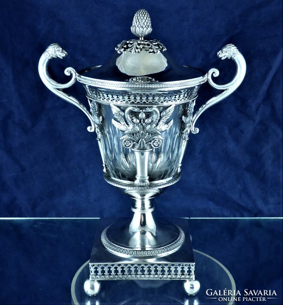 Dazzling, antique silver bonbonier, Paris, ca. 1810!!!