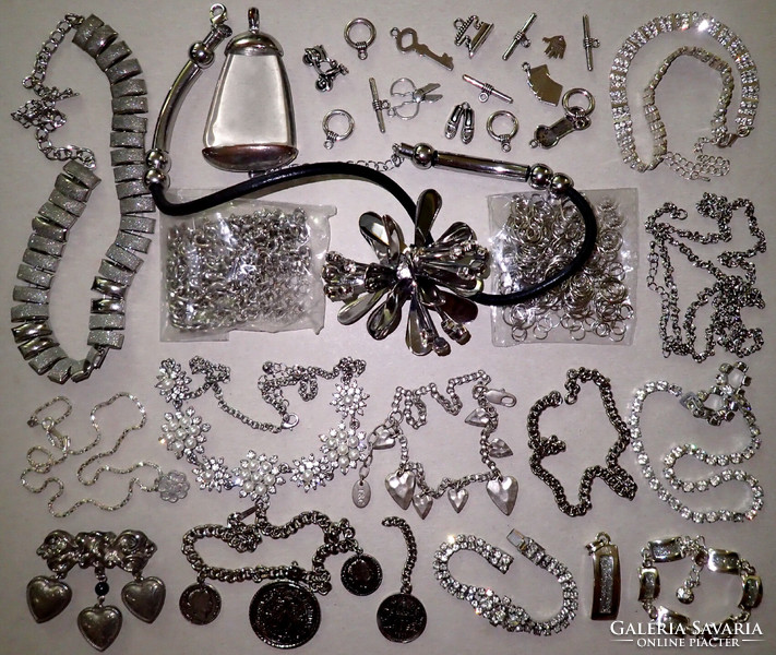 33-piece silver-colored jewelry package, jewelry, pendant, necklace, bracelet, pin, brooch