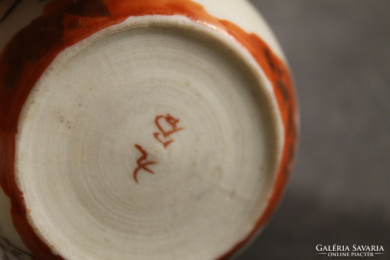 Marked porcelain vase 806