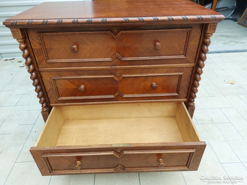 A large 3-drawer colonial dresser for sale. Furniture is beautiful, in like-new condition.