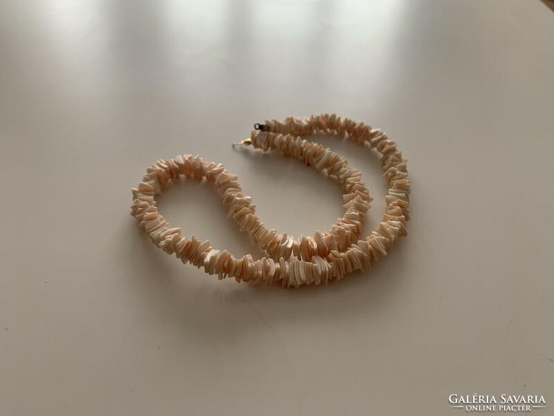 Salmon coral-colored shell necklace string missing the clasp