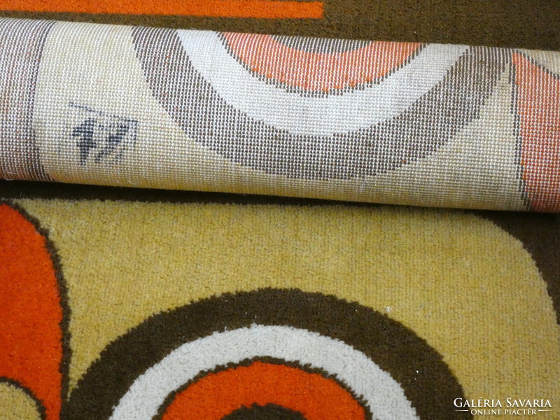 Fáraó Gyűjtői, ikonikus szőnyeg a 70-es évekből nagyon szép állapotban.Tervező : Fekete Ferenc