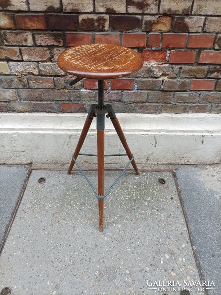 Gisberger 3-legged workshop chair, adjustable stoki, mid-century piece