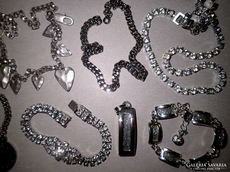 33-piece silver-colored jewelry package, jewelry, pendant, necklace, bracelet, pin, brooch