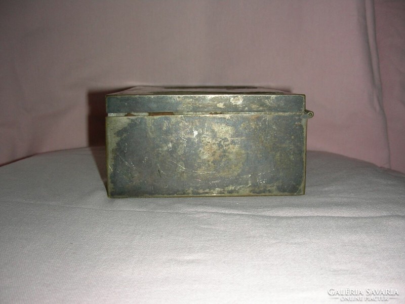 Antique silver-plated copper box with braid pattern
