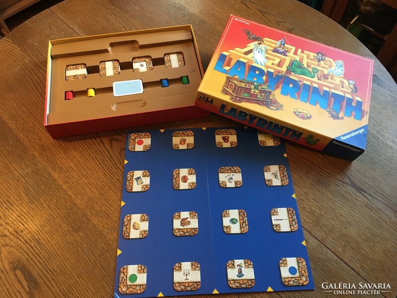 Ravensburger labyrinth board game