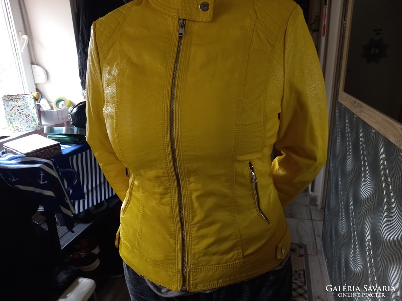 M es new leather jacket - only used once, unfortunately tight