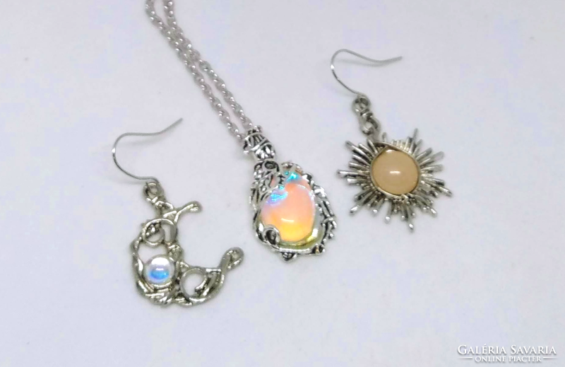 Sun and moon necklace-earring set 97