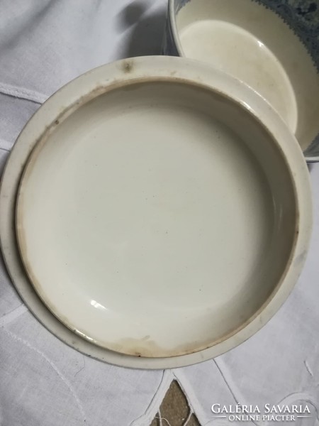 Antique earthenware container with lid, bonbonier