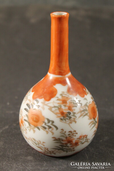 Marked porcelain vase 806