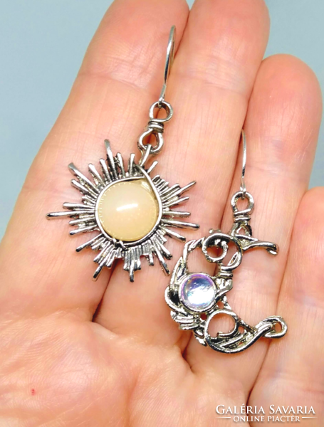 Sun and moon necklace-earring set 97