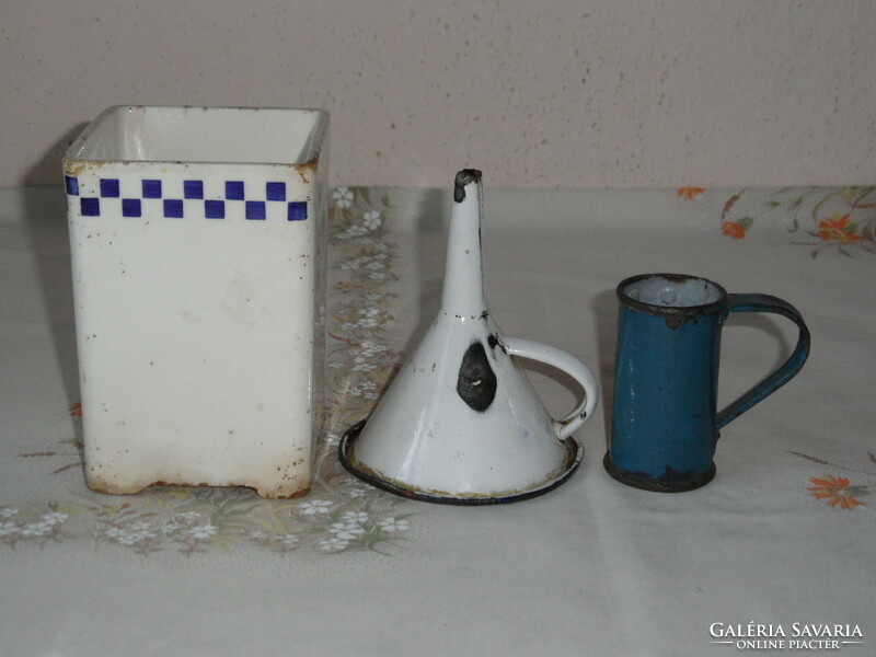 Old enamel measuring cup, funnel, spice rack (3 pcs.)