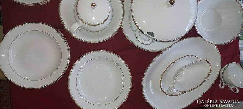 Kahla gold-edged tableware, tea and mocha set.