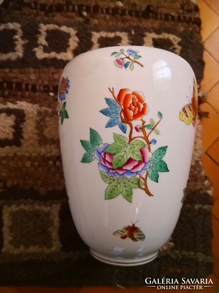 Antique Herend victoria patterned vase (viktória), rare shape