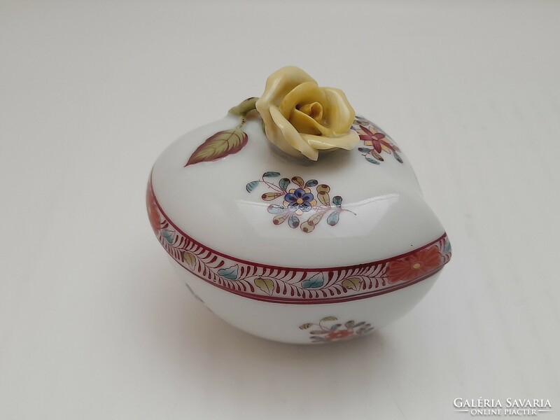 ﻿Herend colorful heart-shaped bonbonnier with appony pattern rose holder.