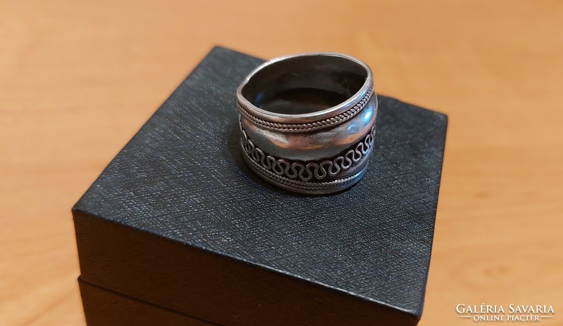 Nagyméretű, kézműves, mutatós, különleges sterling ezüst női karika gyűrű