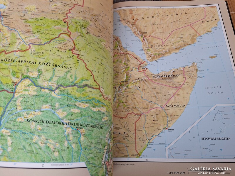 Our earth on maps, world atlas with country encyclopedia. 1990.- HUF