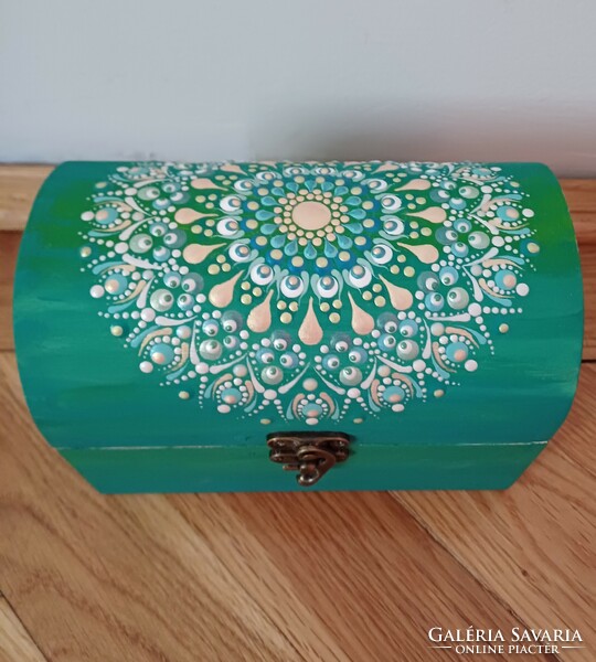 ÚJ! Fa kincses doboz, ékszertartó, kézzel festett türkiz mandala díszítéssel, 16,5x12x10cm