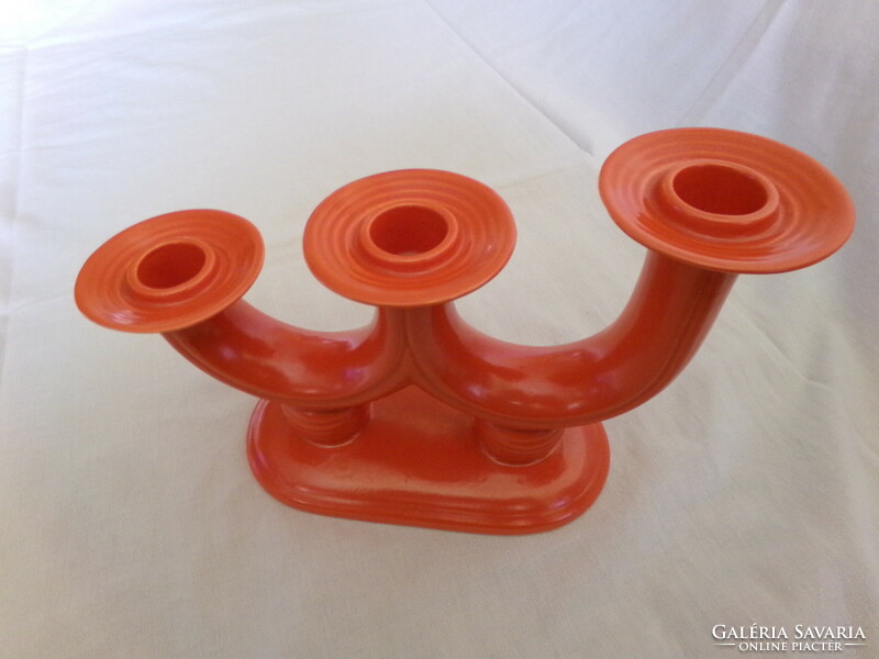 Three-pronged ceramic candle holder