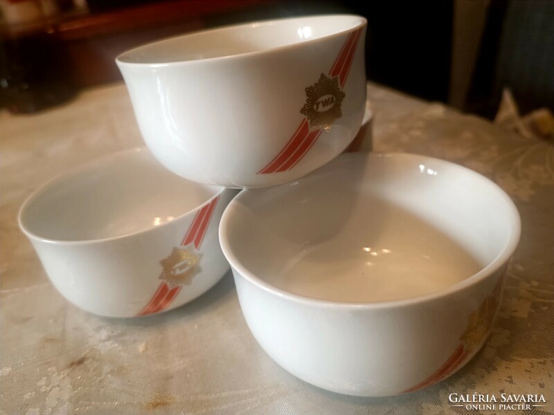 Airline porcelain bowls