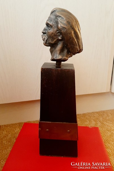 Dózsa György  fej szobor  1960 - as évekből