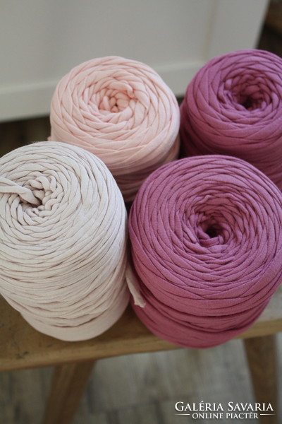 Recycled cotton T-shirt yarn - new, flawless
