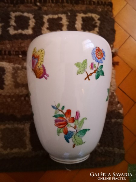 Antique Herend victoria patterned vase (viktória), rare shape