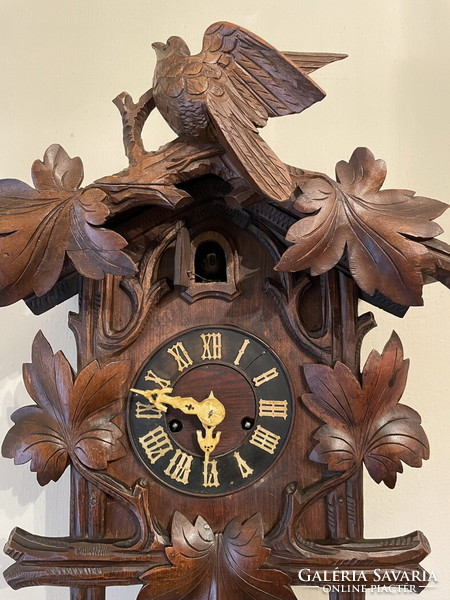 Nicely carved cuckoo clock (large size)