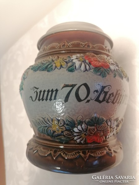 70.születésnapra készült,KING kézzel festett Német söröskorsó, ón tetején stílusos komlótobozzal
