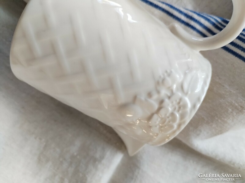 Villeroy & Boch  / fajansz, tejszínes kiöntő - tört fehér