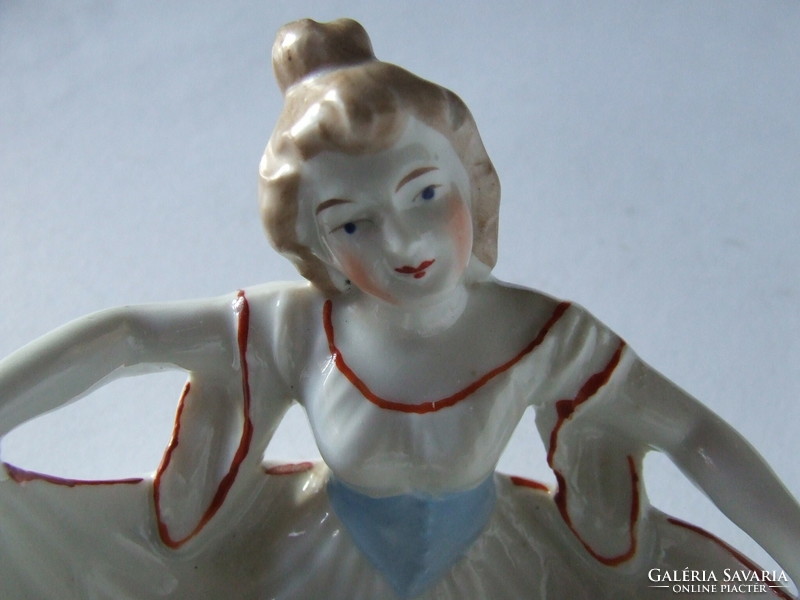 Régi, antik különleges, kézzel festett biedemeier hölgy porcelán figura, ékszer, pipere tartó