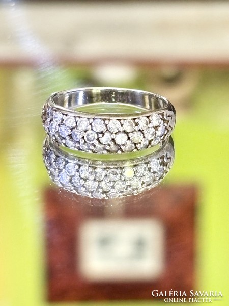 Káprázatos ezüst gyűrű, cirkónia kövekkel