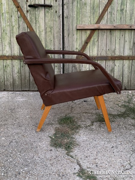 Menő dizájn műbőr fotel Vintage-lounge-chair-by-Interier-Praha-Czechoslovakia-1960s