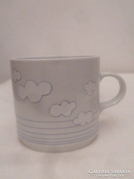 Rare lowland porcelain mug with cloud pattern