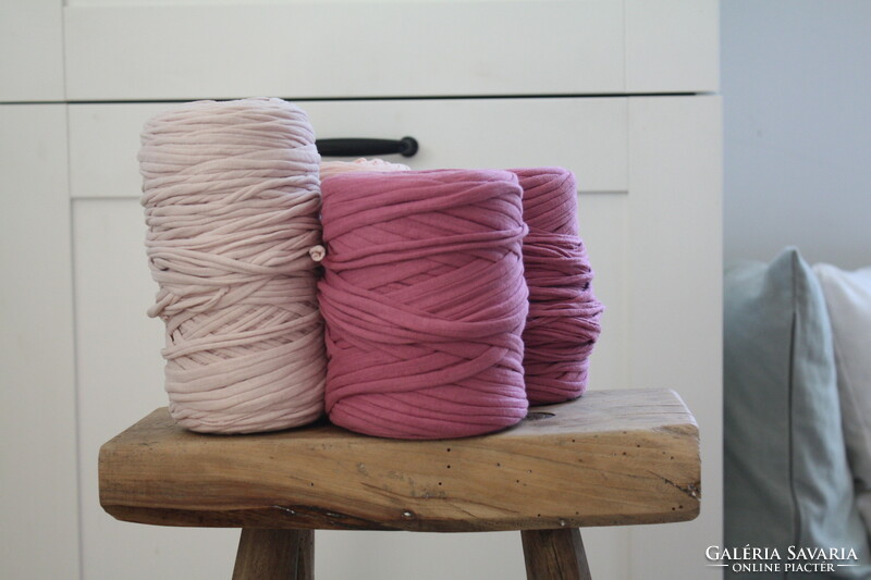 Recycled cotton T-shirt yarn - new, flawless