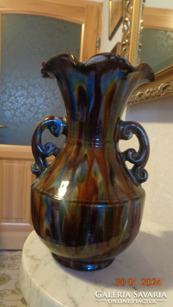 Mezőtúr, a beautiful 25 cm vase by Lojos Veress