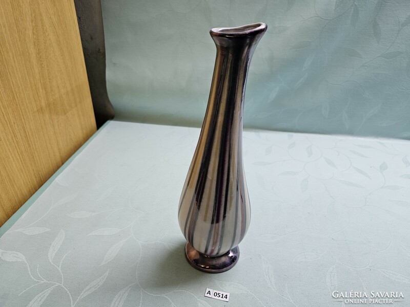 A0514 applied art vase