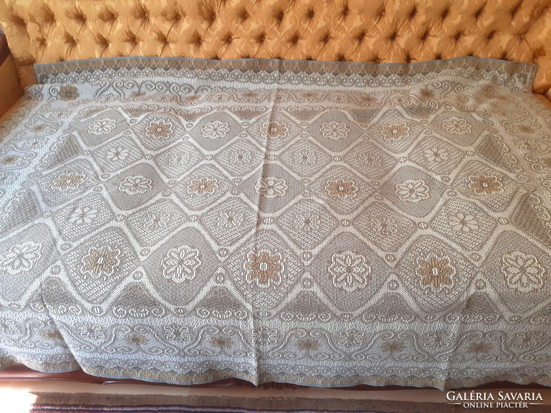 Old bedspread, tablecloth, carpet. 180X134 cm