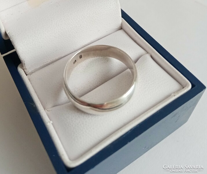 Unisex silver ring finger