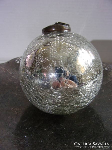 10 cm shiny silver cracked ornament