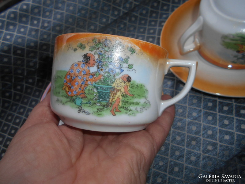 2 pcs drasche slightly lustrous antique scene tea cup + saucer 1800 ft/pc