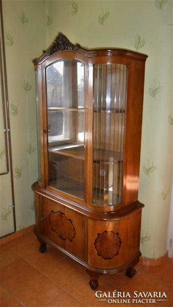 Gyönyörű intarziás, antik tálaló szekrény eredeti üvegezéssel.
