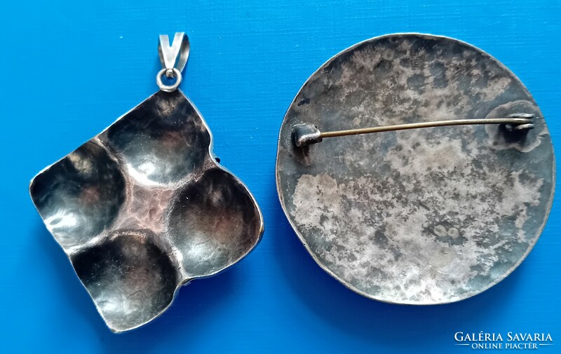 Art-deco metal pendant and brooch