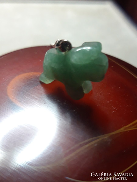 Jade dog on a silver chain - 40 cm