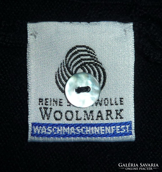 Women's 100% virgin wool cardigan new !!! German brand Peter Hahn