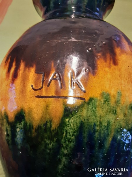 Jaki ceramics