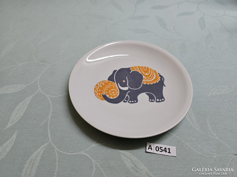 A0541 lowland elephant pattern small plate